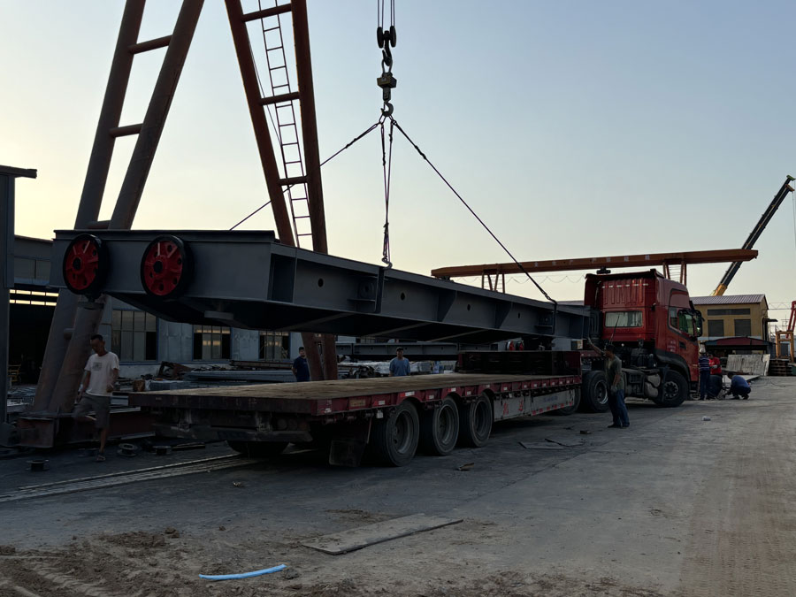 鋼閘門發(fā)貨